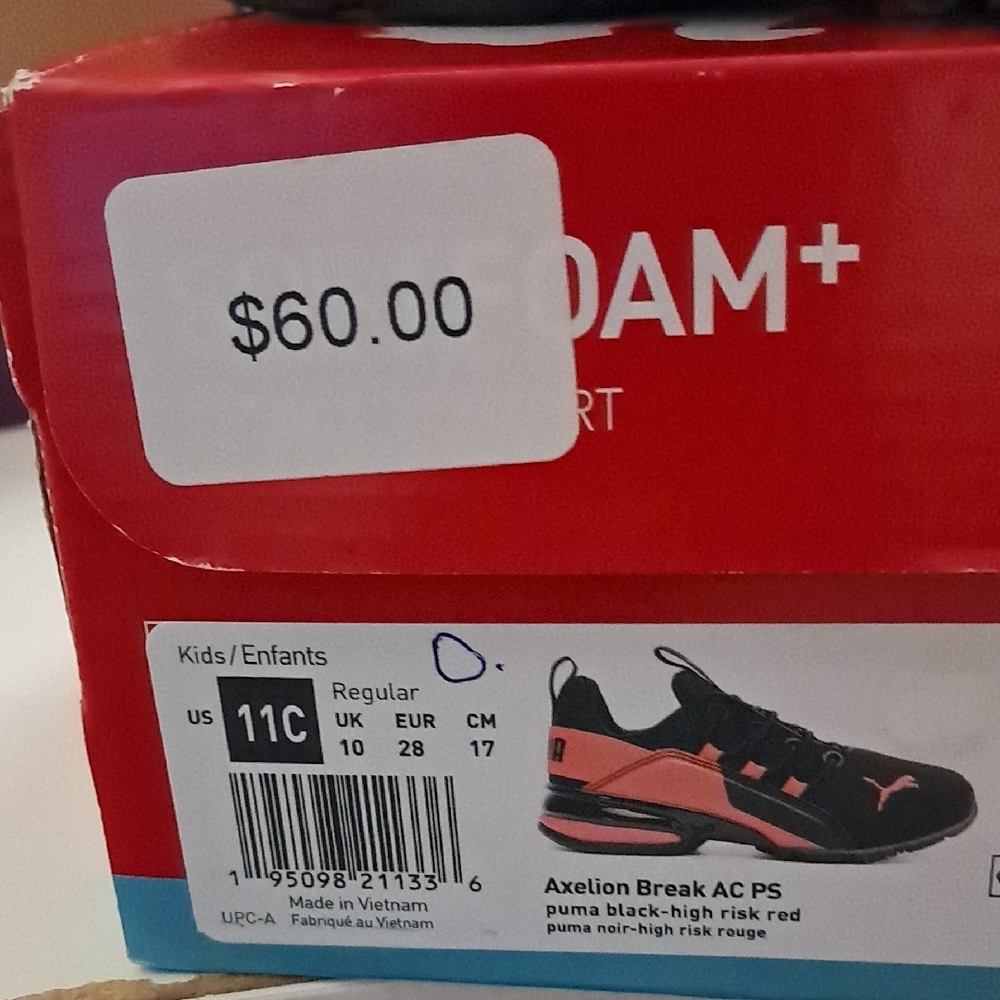 New Puma Kids Black and Red Sneakers - Picture 5 of 5